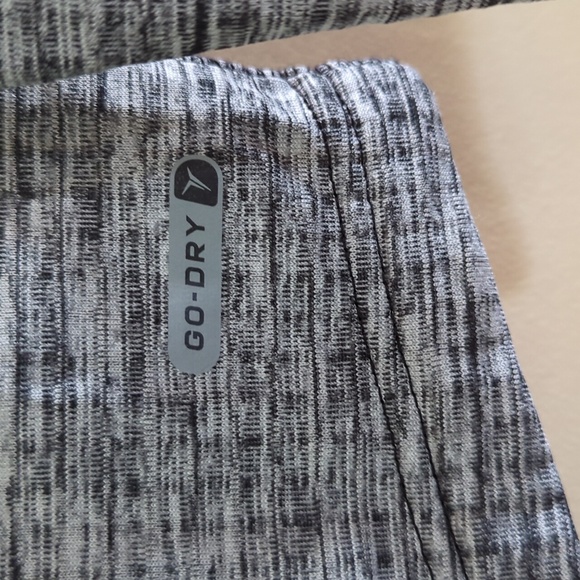 NWT Old Navy Active Breathability Go-Warm Thermal Top S Black Gray - Picture 10 of 15